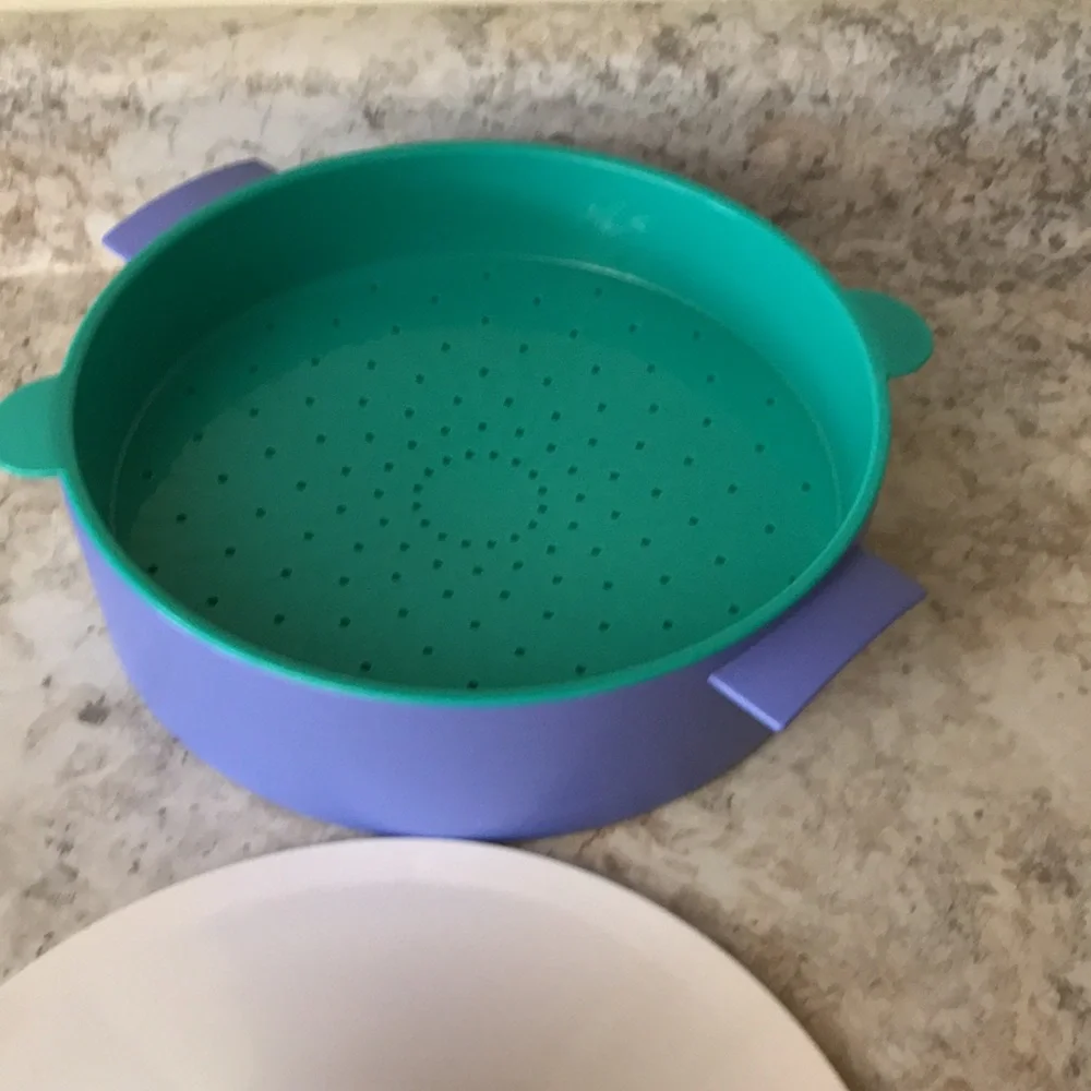 Tupperware Tortilla Warmer/Steamer